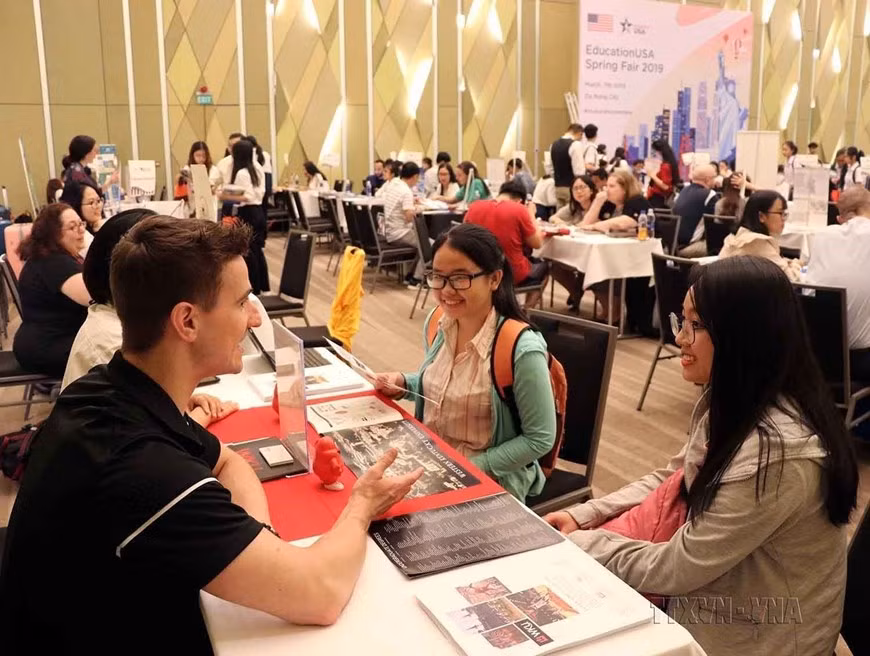 La exposición EducationUSA Spring Fair 2019 atrajo a representantes de 50 universidades y colegios de Estados Unidos en Ciudad Ho Chi Minh (Da Nang, el 7 de marzo de 2019). (Fotografía: VNA)