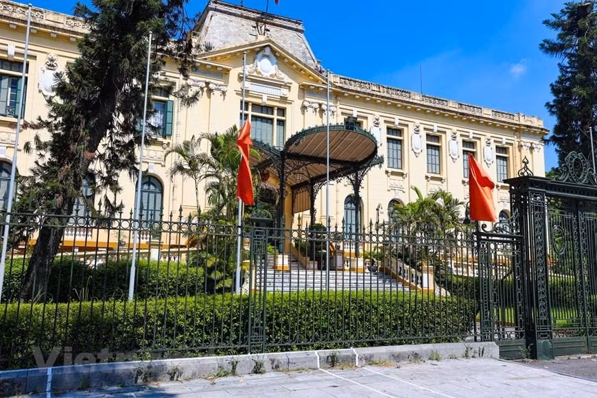 El PalacioTonkín es hoy día la casa con el número 12 en la calle Ngo Quyen en Hanói, que fue reparada y utilizada como Casa de Huéspedes del Gobierno de Vietnam. El techo del vestíbulo frente al edificio aún conserva el mismo estilo que tenía hace 76 años.