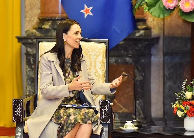 La jefa del Gobierno neozelandés interviene en la cita.