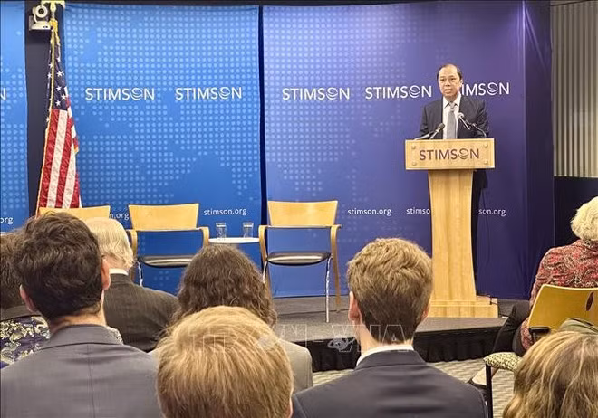 El embajador de Vietnam en Estados Unidos, Nguyen Quoc Dung, pronuncia un discurso en el evento. (Fotografía: VNA)