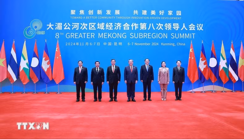 El premier chino, Li Qiang, recibe a su par vietnamita, Pham Minh Chinh, y los jefes de delegación. El premier chino, Li Qiang, recibe a su par vietnamita, Pham Minh Chinh, y los jefes de delegación.