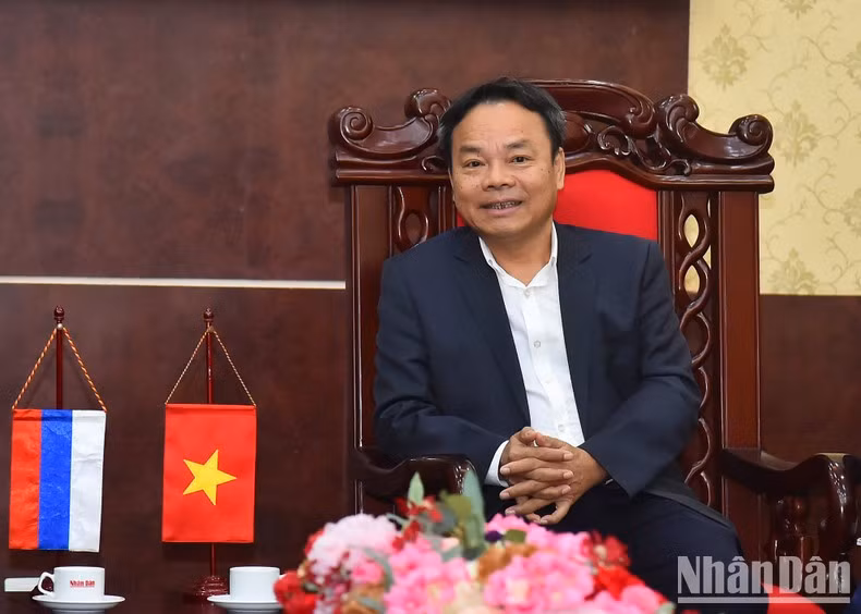 Nhu Hoan habla en la cita