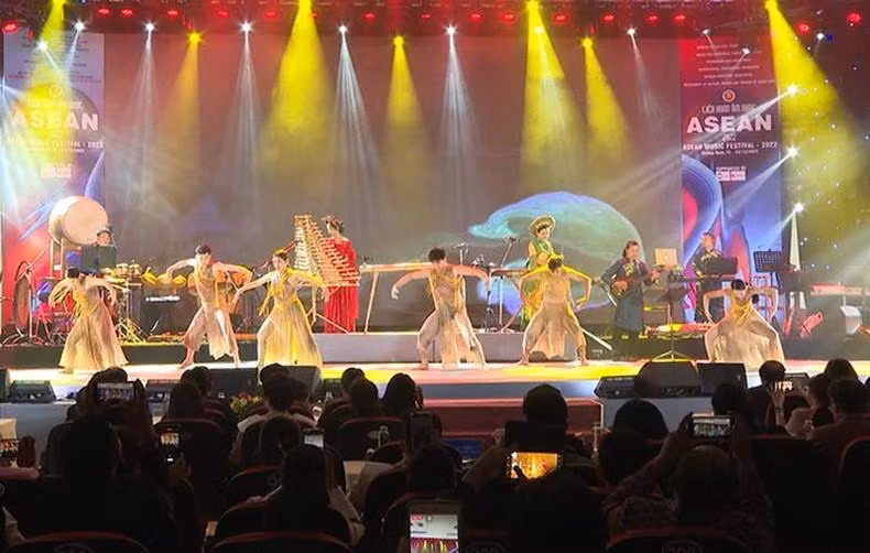 Ceremonia de apertura del Festival de Música de la Asean 2022 en Hoi An.
