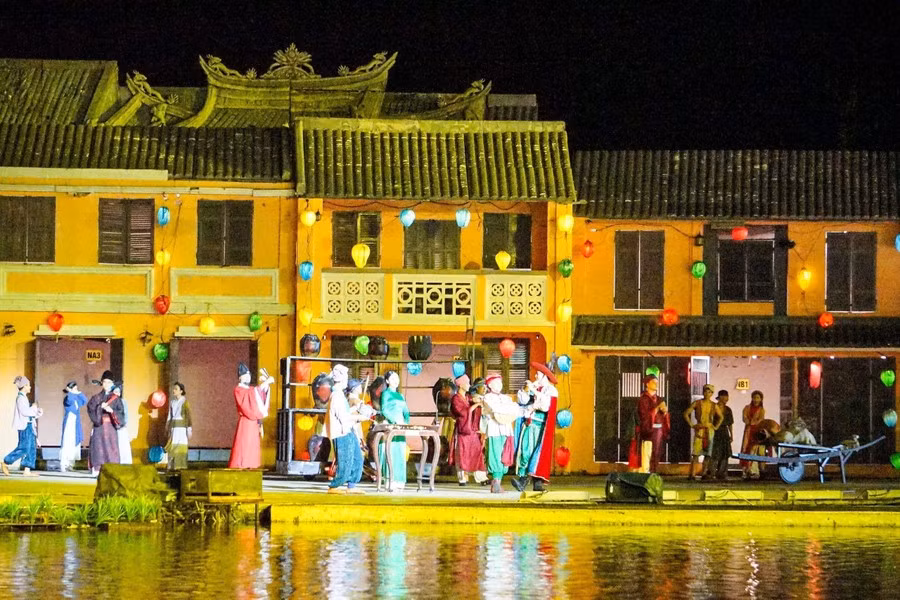 Rememora el mercado portuario en el pasado que combinó las culturas de Vietnam, Japón, China y la India.
