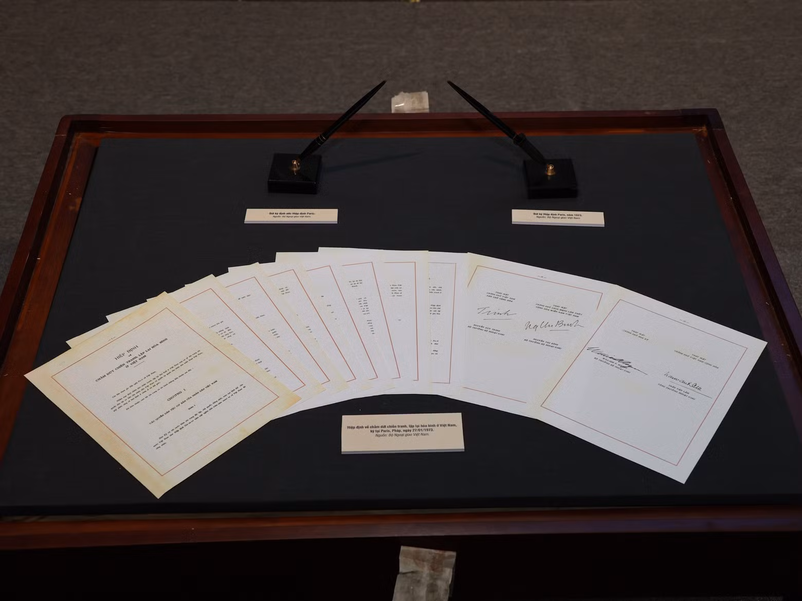 Bolígrafo para firmar los Acuerdos de París de 1973 y el para poner fin a la guerra y restaurar la paz en Vietnam, firmado en París, Francia, el 27 de enero de 1973. (Fotografía: Centro Nacional de Archivos III)