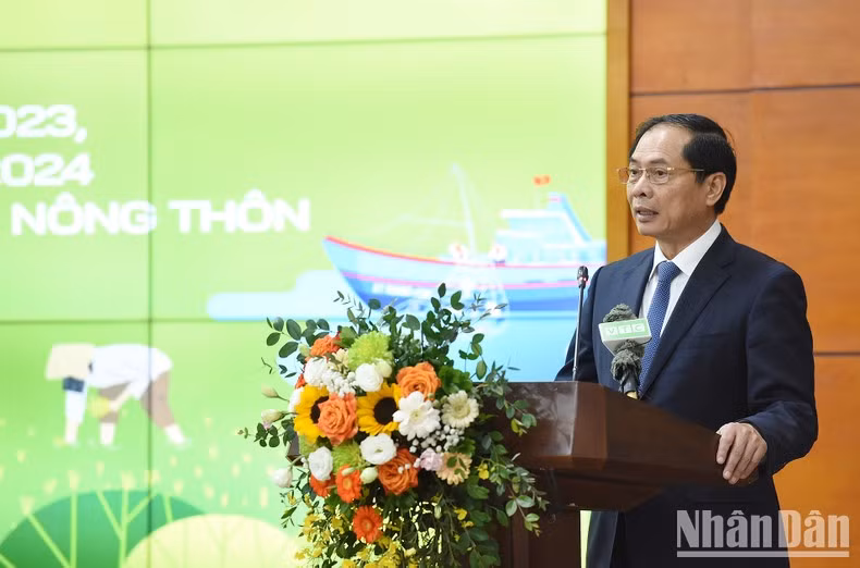 El ministro de Relaciones Exteriores, Bui Thanh Son. El ministro de Relaciones Exteriores, Bui Thanh Son.