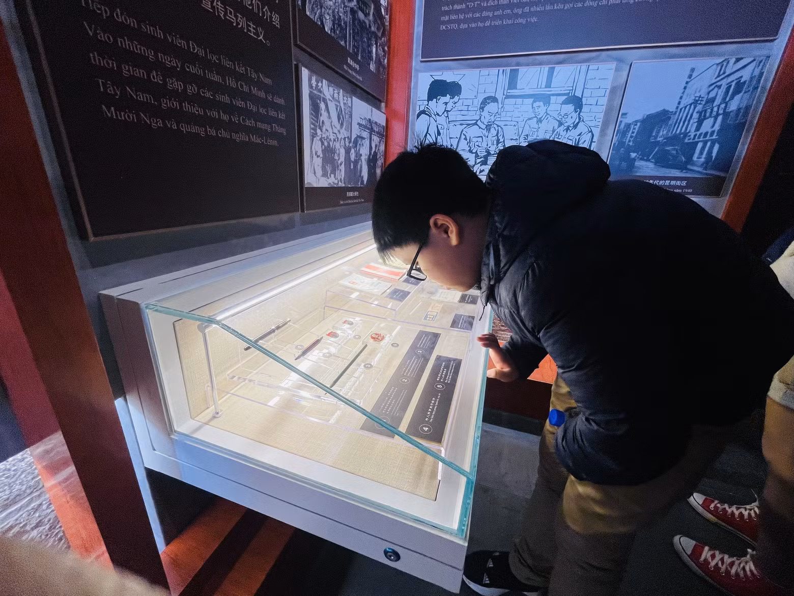 Se trata de una parada obligada para los vietnamitas que visitan la ciudad china de Kunming, y también una "dirección roja" para aprender sobre las tradiciones revolucionarias. Se trata de una parada obligada para los vietnamitas que visitan la ciudad china de Kunming, y también una "dirección roja" para aprender sobre las tradiciones revolucionarias.