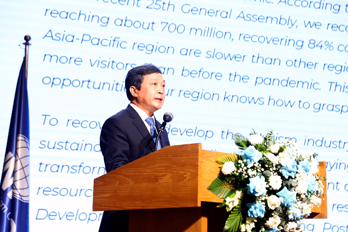 El viceministro de Cultura, Deportes y Turismo de Vietnam Doan Van Viet.