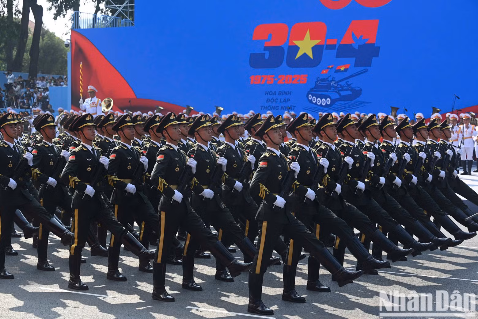 La formación del Ejército Popular de Liberación de China marcha en el desfile.