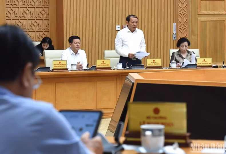 El ministro de Cultura, Deportes y Turismo, Nguyen Van Hung.