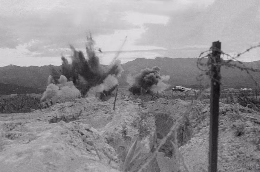 El 22 de abril de 1954, las fuerzas vietnamitas atacaron repentinamente la posición 206 y destruyeron por completo el sitio. Se trata de la última posición al oeste del aeropuerto de Muong Thanh. (Fuente: VNA)