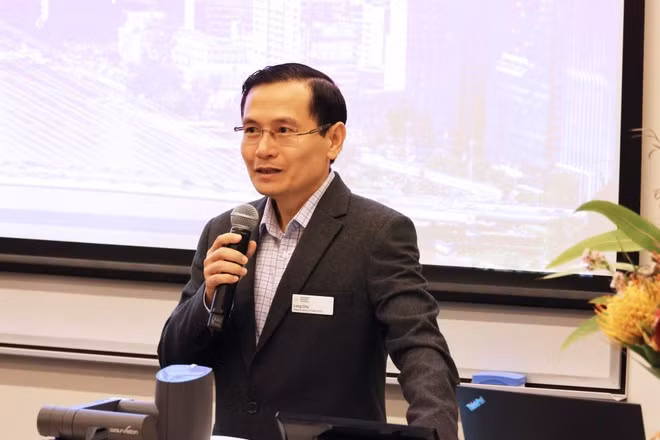 El profesor Chu Hoang Long, director del Centro de Investigación de Políticas de Vietnam en la Universidad Nacional de Australia (Foto: VNA)