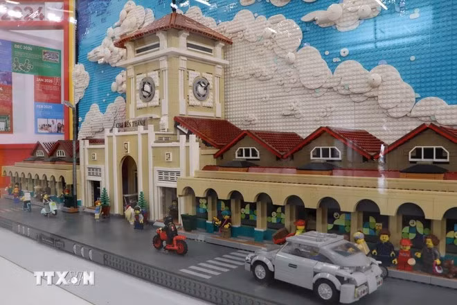 Modelo del mercado Ben Thanh de LEGO. (Foto: VNA)