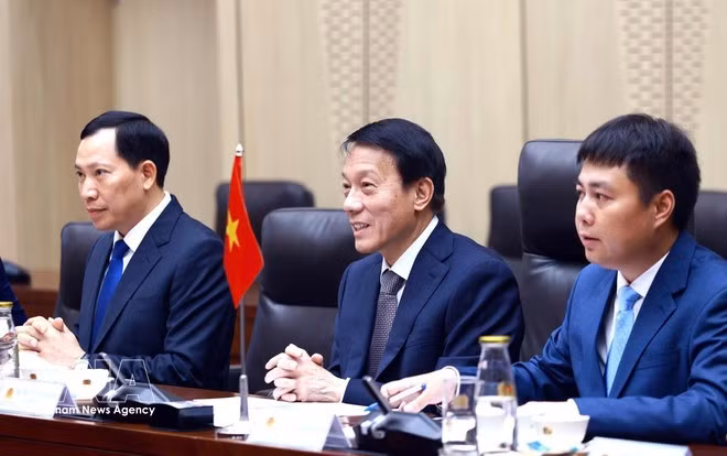 El general Luong Tam Quang, ministro de Seguridad Pública, habla en la cita. (Foto: VNA)