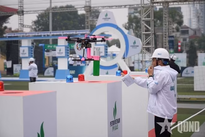 El concurso PV GAS 2025 UAV Cup busca impulsar el desarrollo de soluciones tecnológicas. (Foto: qdnd.vn)