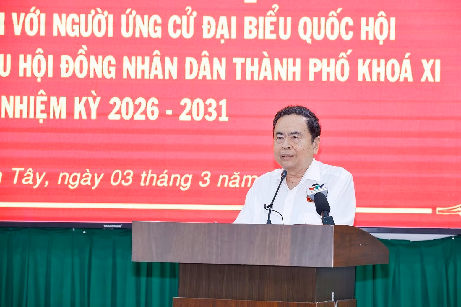 Tran Thanh Man habla en el evento.