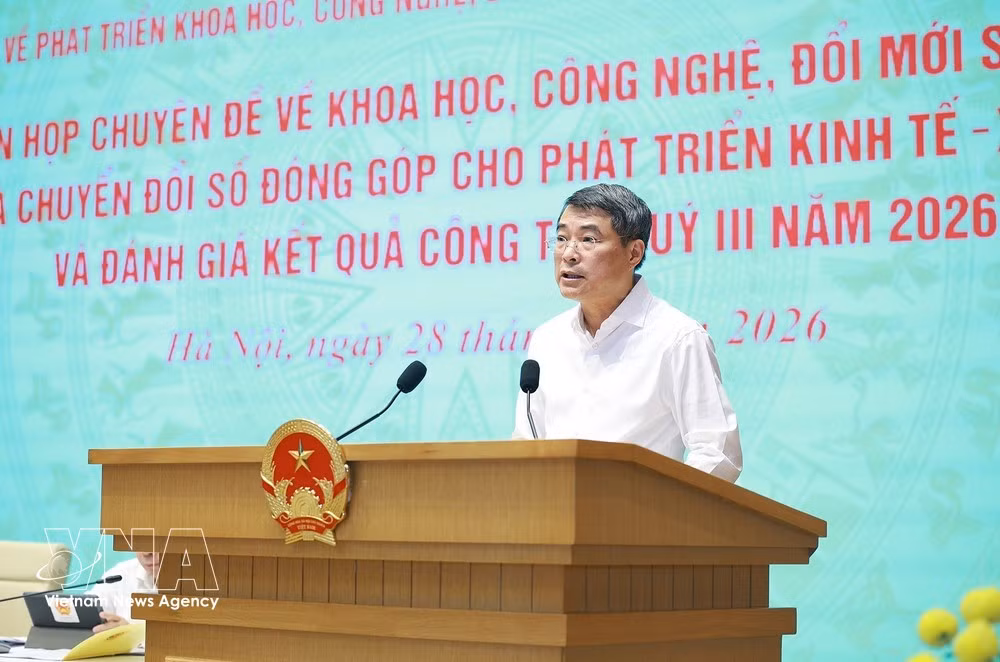 El primer ministro de Vietnam, Le Minh Hung, interviene en la cita. (Foto: VNA)
