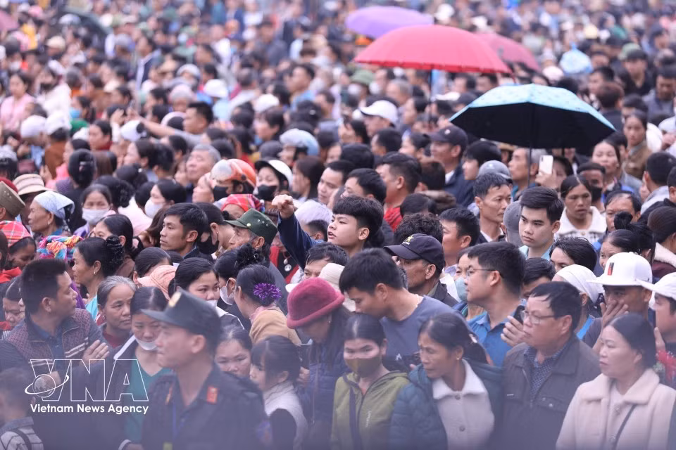 Grandes multitudes participan en el festival. (Foto: VNA)
