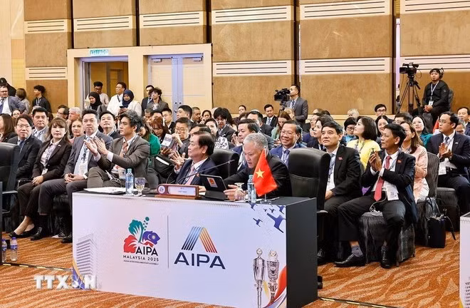 La delegación de Vietnam asiste a la primera Sesión Plenaria de la 46 Asamblea General de la Asociación Interparlamentaria de Naciones del Sudeste Asiático (AIPA-46). (Foto:VNA)