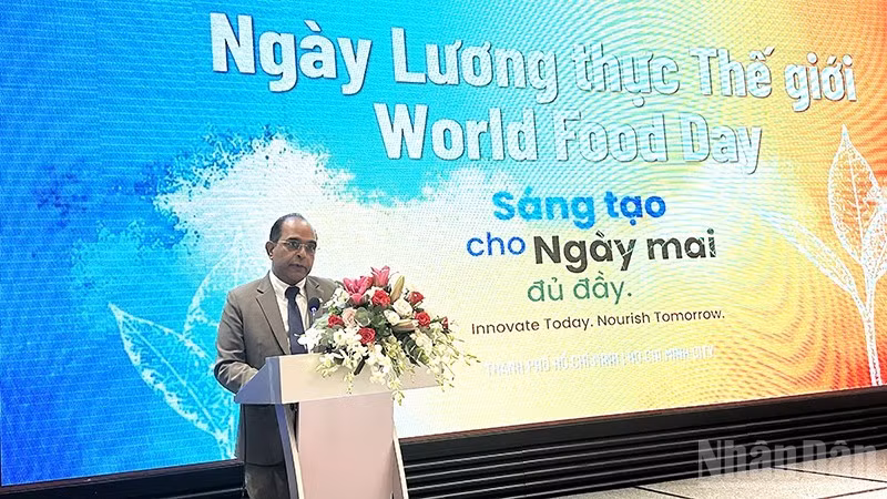 El doctor Vinod Ahuja, representante de la FAO en Vietnam, habla en el evento. (Foto: Hoang Liem)