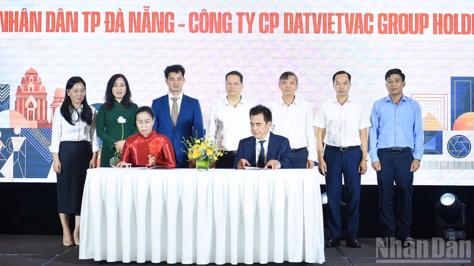 Da Nang firma memorandos de cooperación con empresas y organizaciones nacionales e internacionales. (Foto: Thanh Tam)