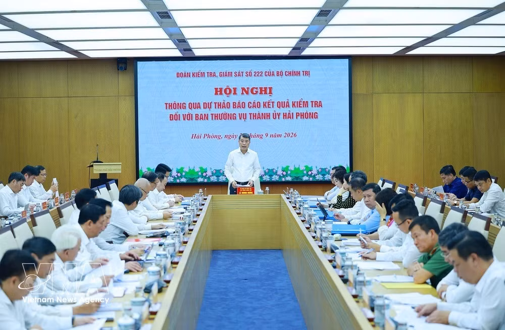 El primer ministro Le Minh Hung habla en la cita (Foto: VNA)