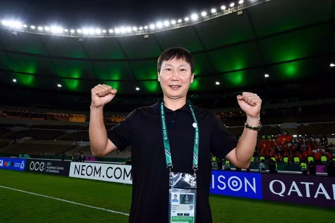 El entrenador surcoreano Kim Sang Sik (Foto: VNA)