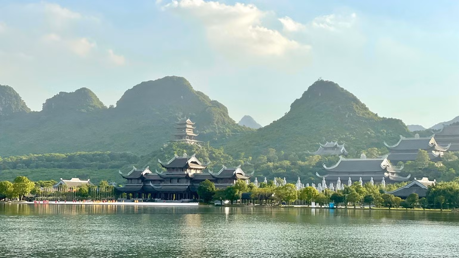 Los valores paisajísticos, culturales y espirituales de Tam Chuc se preservan gracias a una relación armoniosa entre la naturaleza y las estructuras culturales y religiosas del lugar, así como la vida espiritual de la comunidad. (Foto: Yen Trinh)