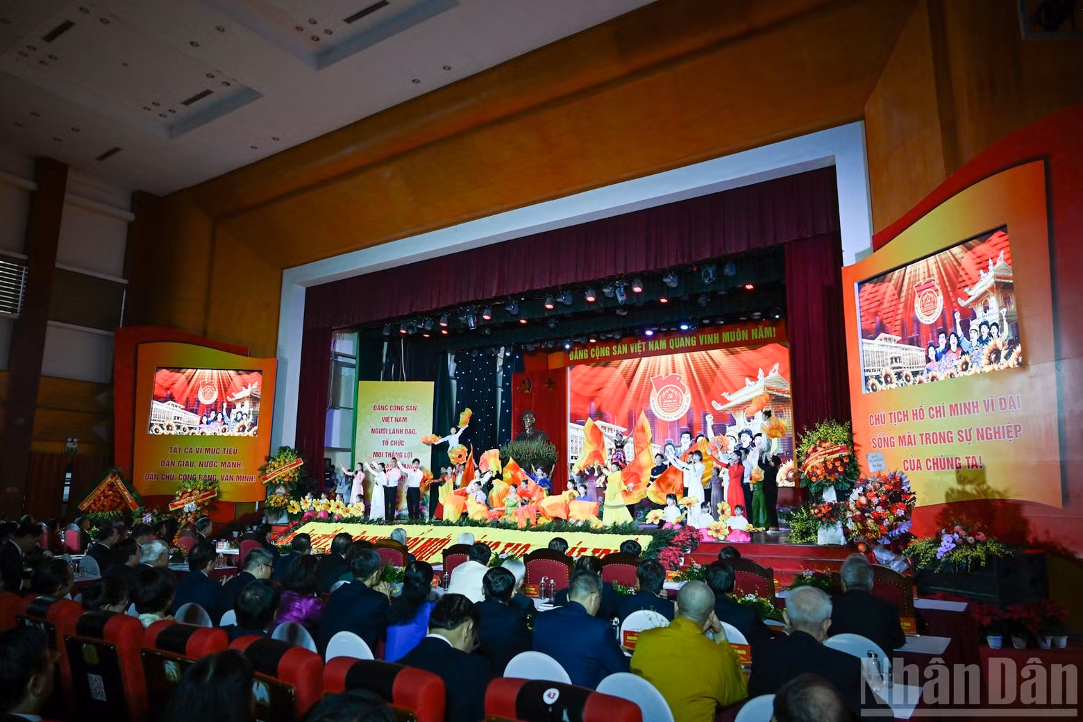 Actuación artística en el evento.