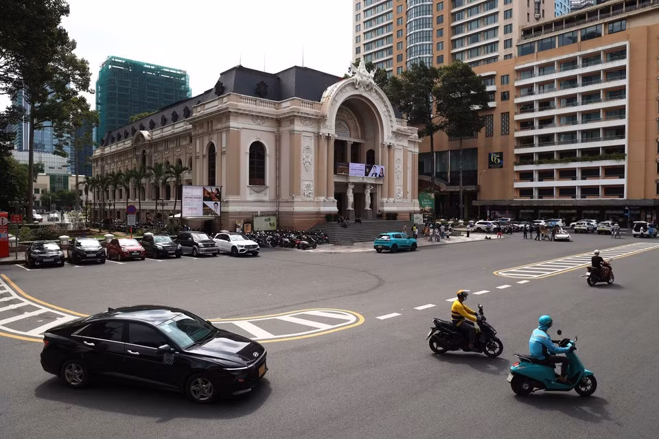 Un espacio tranquilo en el corazón de Ciudad Ho Chi Minh, en la plaza Lam Son frente a la Ópera de la ciudad. (Foto: VNA)