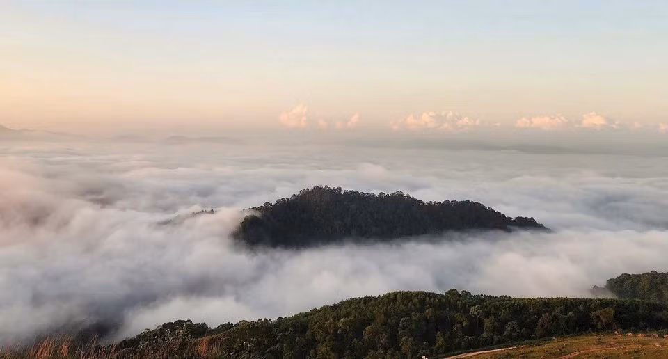 Un mar de nubes en la meseta de Dong Cao. (Foto: VNA)