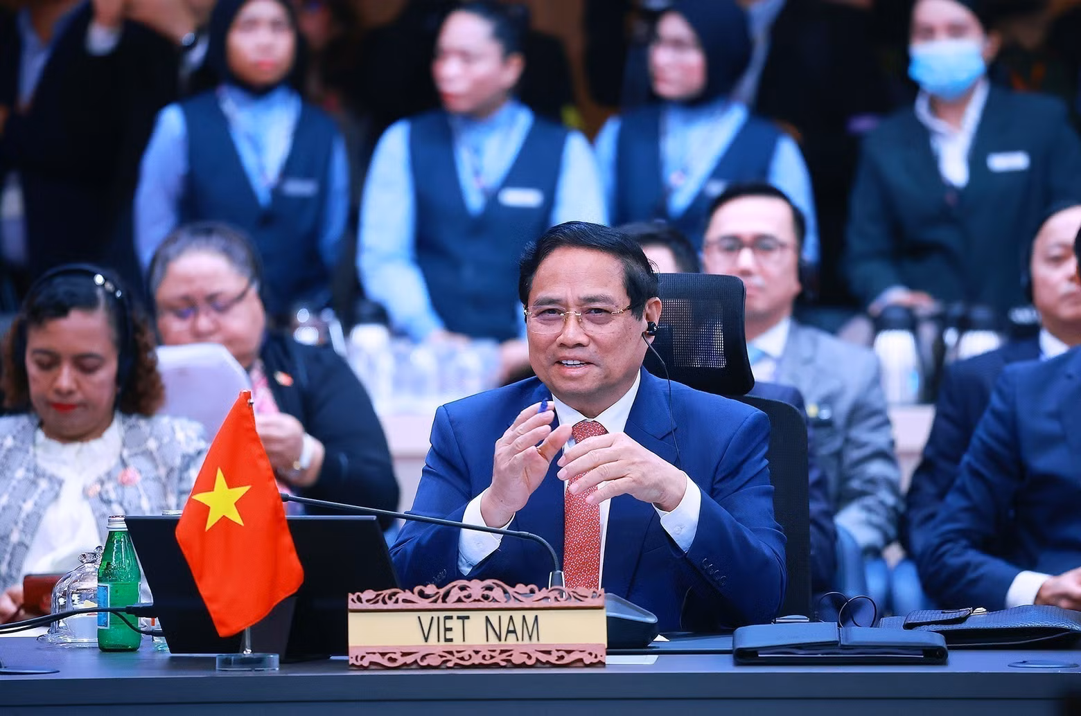 El primer ministro de Vietnam, Pham Minh Chinh, pronuncia un discurso en la cita. (Foto: DUONG GIANG/VNA)
