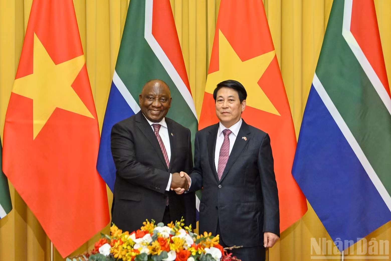 El presidente Luong Cuong y el presidente Matamela Cyril Ramaphosa.