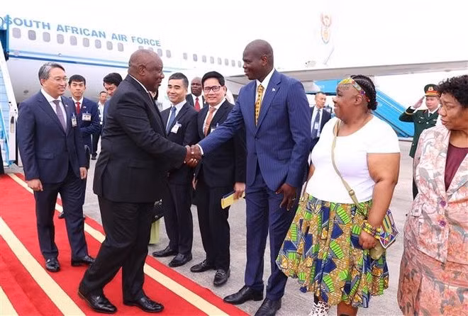 El presidente sudafricano Cyril Ramaphosa inicia visita a Vietnam. (Foto: VNA)