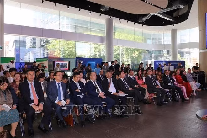 Delegados participantes en la cita. (Foto: VNA)