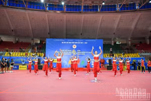 [Foto] Ceremonia de clausura del 44º Campeonato Nacional de Tenis de Mesa del periódico Nhan Dan