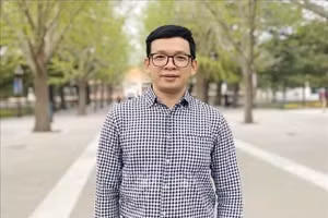 El profesor asociado Nguyen Quoc Hung, del Instituto de Matemáticas y Ciencias de Sistemas (AMSS), perteneciente a la Academia de Ciencias de China. (Foto: VNA)
