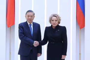 [Foto] Líder vietnamita se reúne con presidenta del Consejo de la Federación Rusa