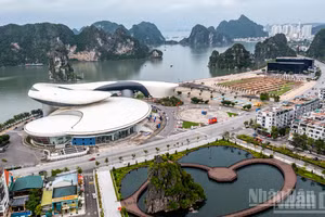 Una vista de la ciudad de Ha Long, provincia de Quang Ninh. (Foto: Nhan Dan)