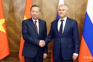[Foto] Líder de Vietnam se reúne con presidente de la Duma Estatal de Rusia