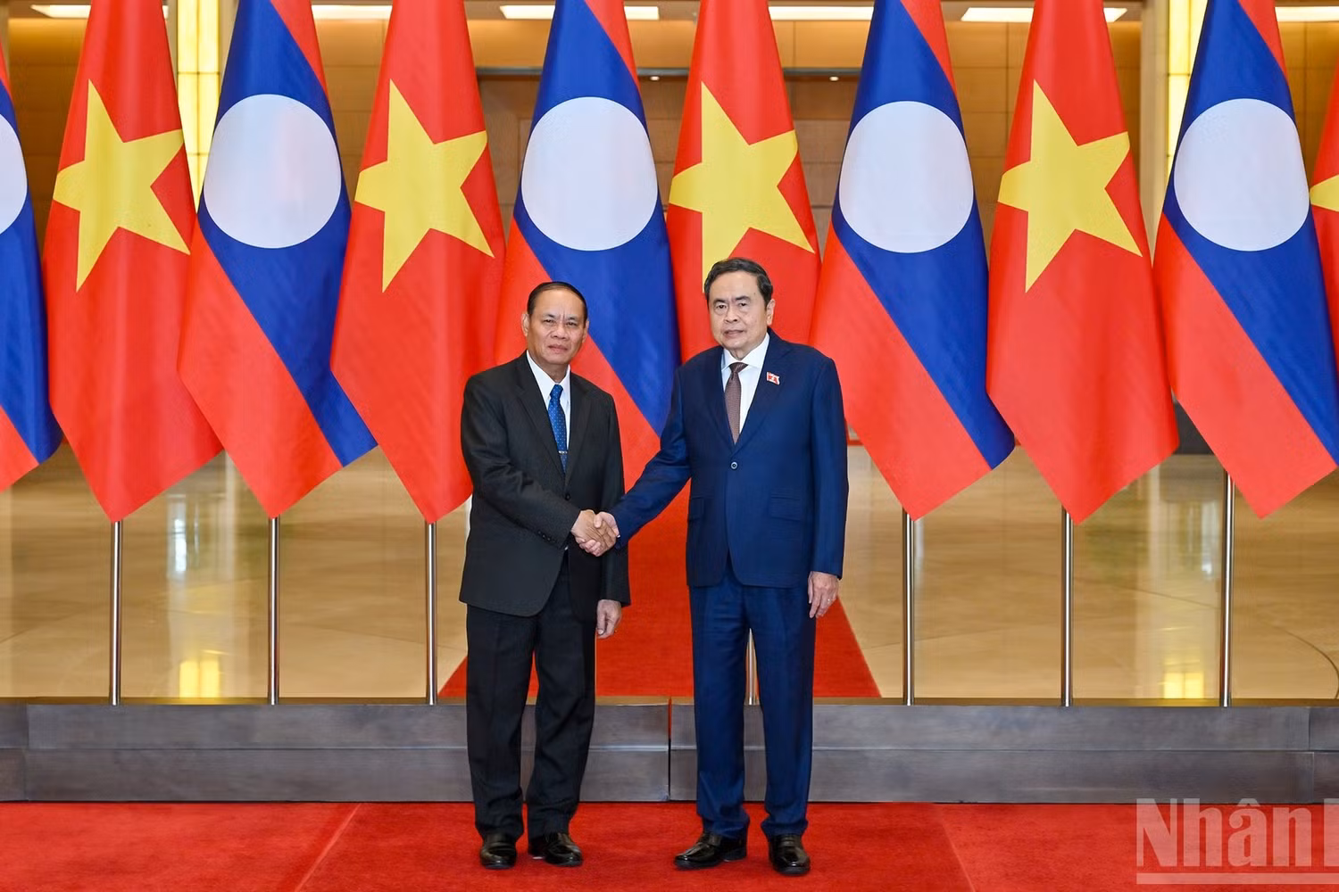 [Foto] Titular del Legislativo de Vietnam recibe al dirigente partidista de Laos