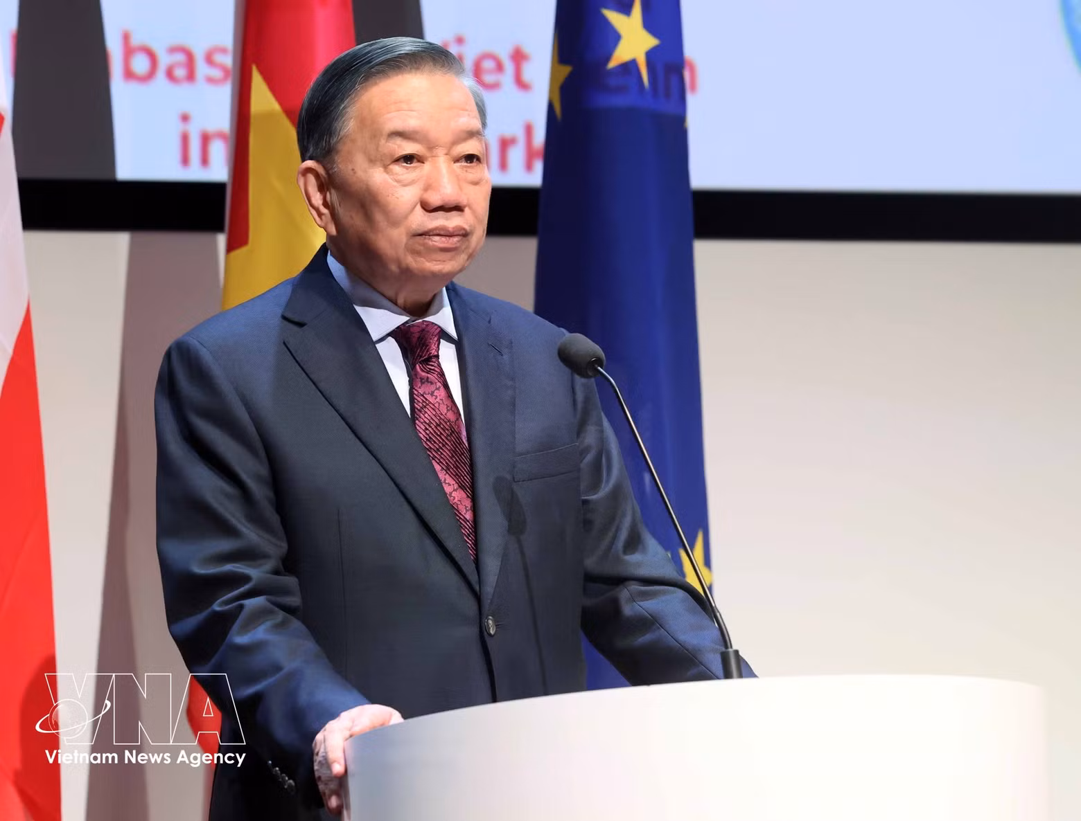 El secretario general del Partido Comunista y presidente de Vietnam, To Lam, interviene en la cita. (Foto: VNA)