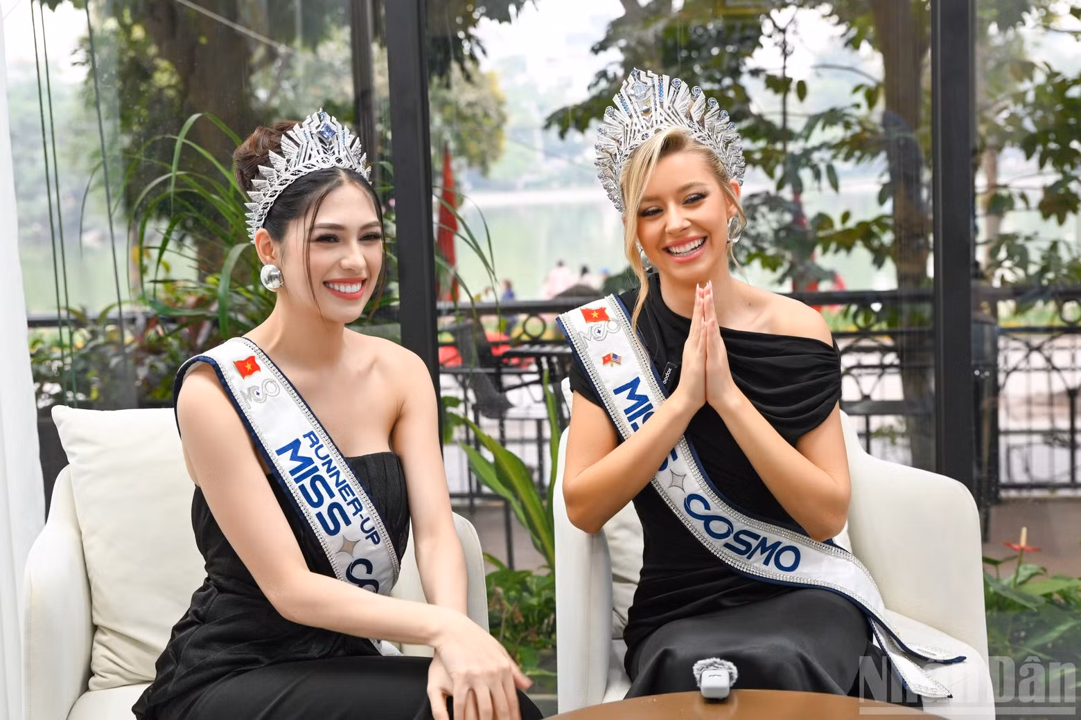 Las belleza en el encuentro con el periódico Nhan Dan.