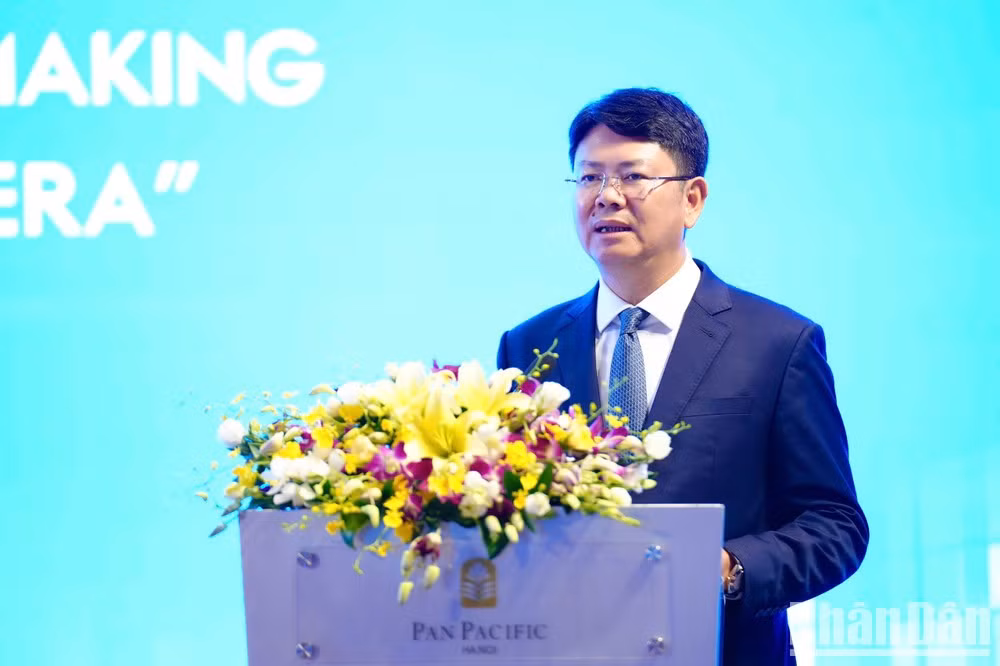 El viceministro de Justicia de Vietnam Nguyen Thanh Tinh habla en el evento.