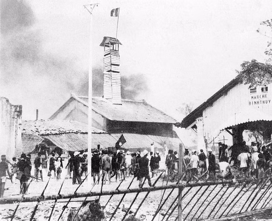 El 23 de noviembre de 1940 estalló la Insurrección de Cochinchina en varias provincias del sur de Vietnam. Junto con el levantamiento de Bac Son, fue considerada uno de los “disparos que anunciaron el levantamiento nacional” y constituyó el segundo gran ensayo para la victoria de la Revolución de Agosto de 1945.