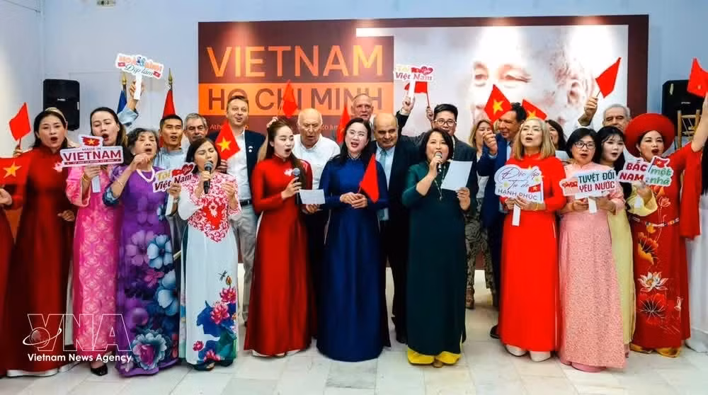 Participantes en el evento. (Foto: VNA)