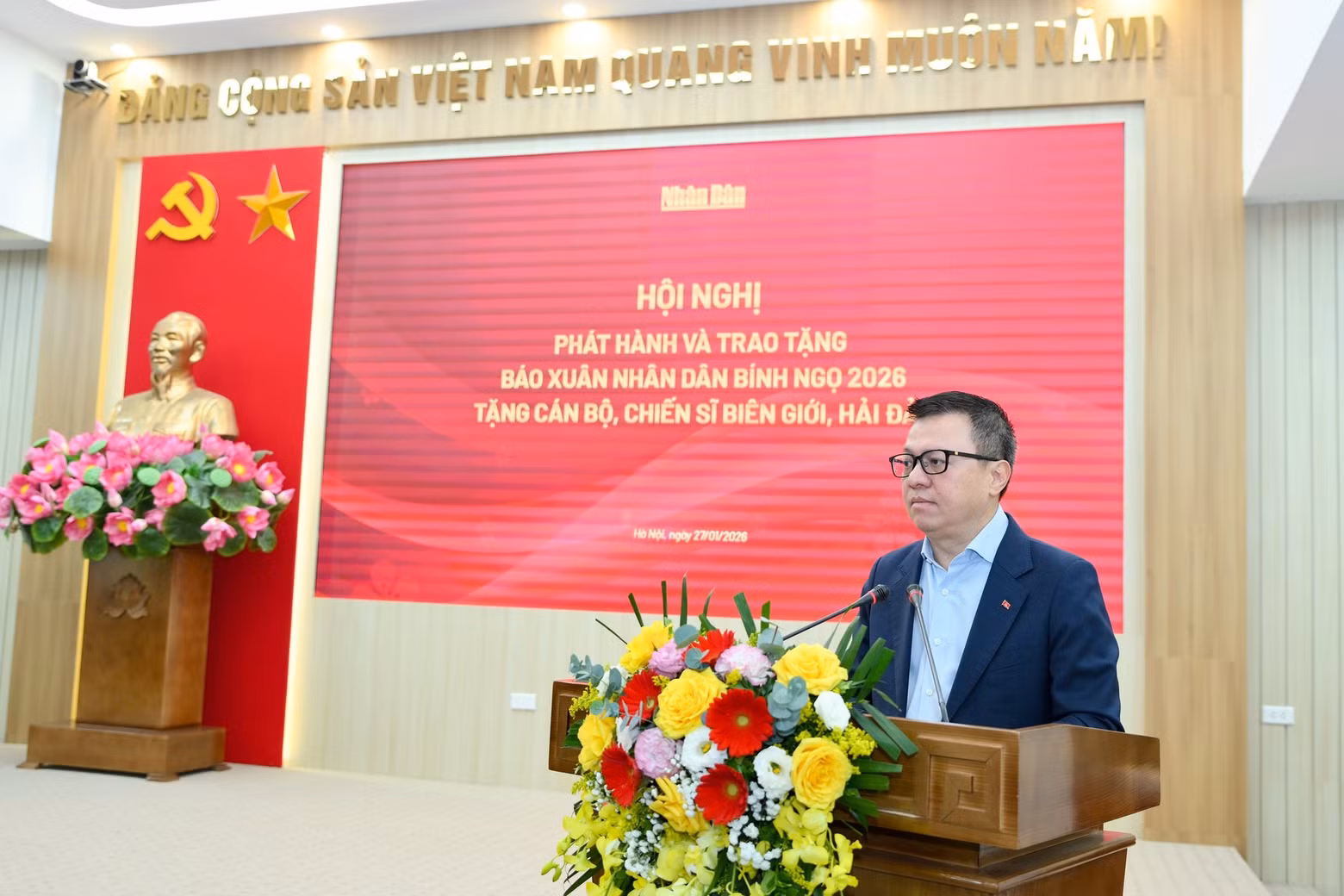 Le Quoc Minh, miembro del Comité Central del PCV, presidente-editor del periódico Nhan Dan, subjefe de la Comisión de Propaganda y Movilización de Masas del Comité Central del PCV, presidente de la Asociación de Periodistas de Vietnam, habla en la cita.