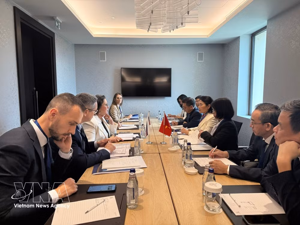 Encuentro con la Cámara de Cuentas de la Federación de Rusia. (Foto: VNA)