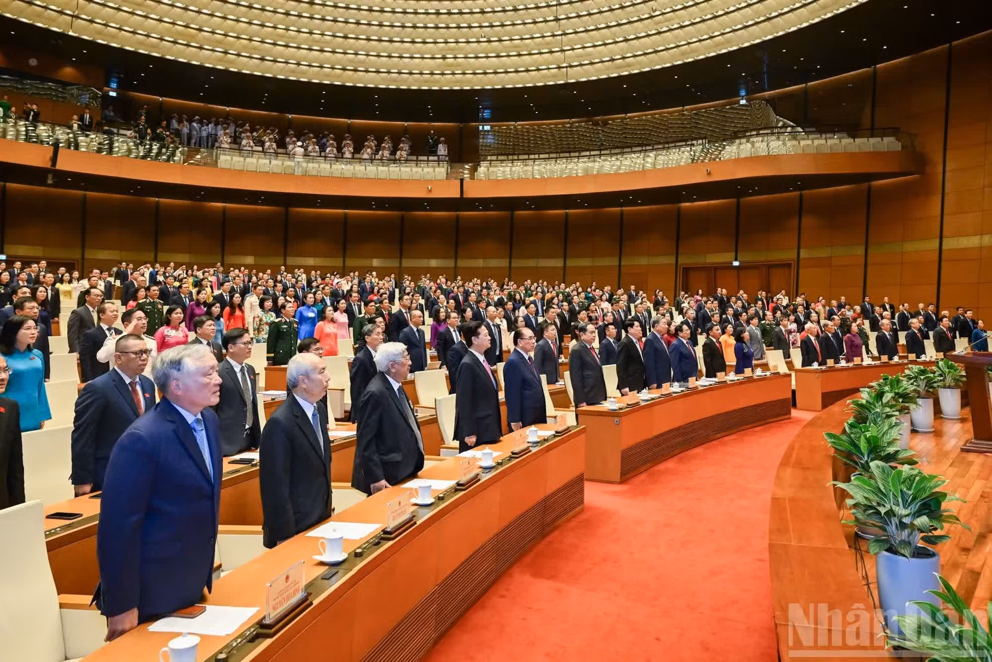 Líderes del Partido y del Estado, junto con los exdirigentes y delegados de la Asamblea Nacional asistieron a la sesión inaugural.