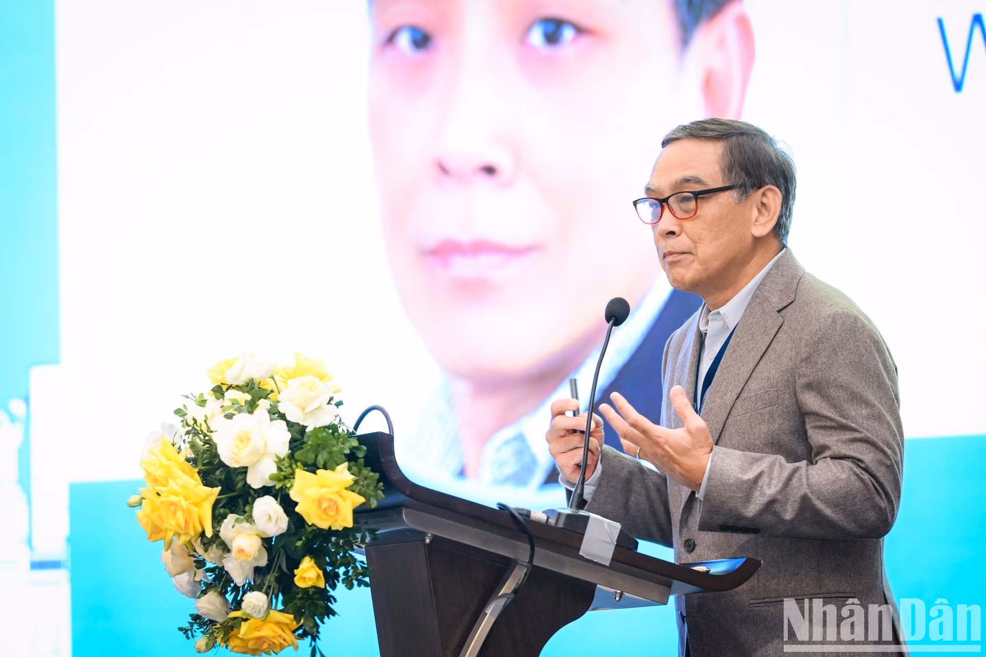 El director regional para Asia de la Asociación Mundial de Editores de Noticias (WAN-IFRA), Lee Kah Whye, pronuncia las palabras de apertura del Foro.